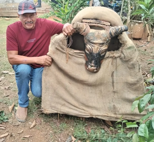 Ulises Lázaro Morales con el toro